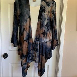 COIN 1804…plus size top